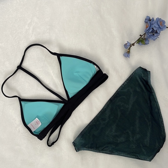 XHILIRATION | Women’s Blue Black Strappy Mesh Net Triangle Bikini Set Size Small - Picture 2 of 6